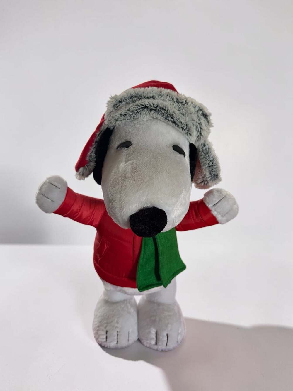 Gemmy Peanuts Snoopy Holiday Greeter 19" Plush